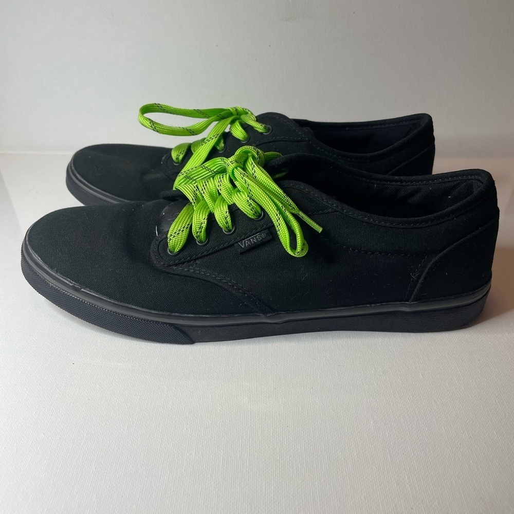 Vans Black Canvas sk8t Shoes with glow in the dark Green Laces 9.5W or 8M